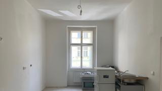 Nabízíme k prodeji slunný, prostorný byt 3+1/2x balkon, 145 m2, OV, Praha 3 - Vinohrady, ul. Slezská.